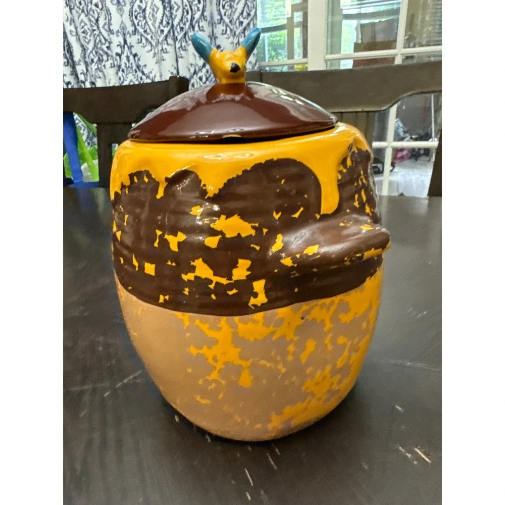Vintage‎ Disney Winnie the Pooh Hunny Pot Ceramic Cookie Jar Bee Lid 8.5 Inch